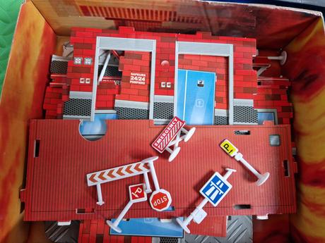 26de_poziarnicka stanica a lietadla, 