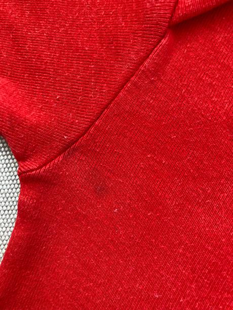 Body cervene, petit bateau, 74