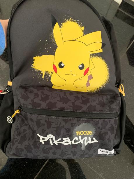 Ruksak pikachu pikémon zn.zara s pripnutou peňažen, zara