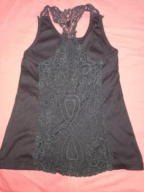 Tričko s čipkou na chrbáte, s