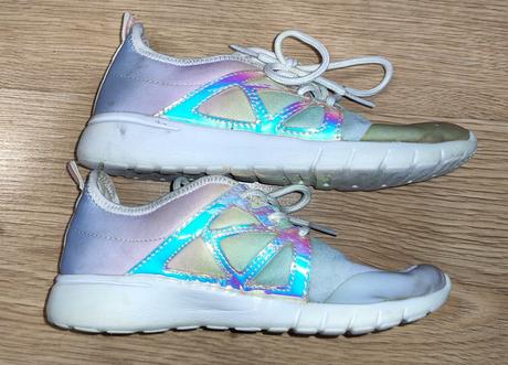 Odlahcene duhovane tenisky, f&f,32