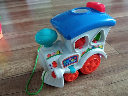 Vkladačka vláčik,