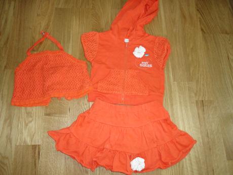 Suknicka, tielko a mikinka, guess,86