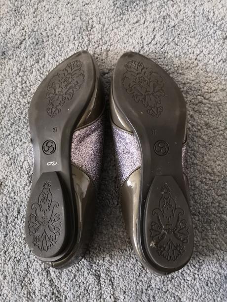 Šedé balerinky so striebornými trblietkami, 37