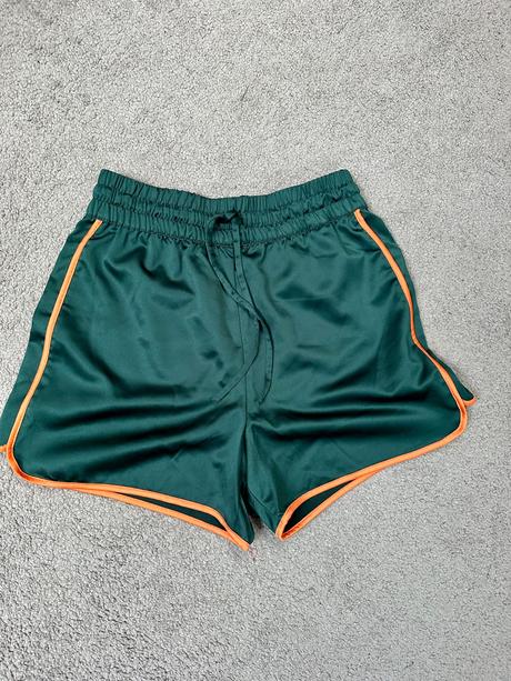 Kraťasy, reserved,s