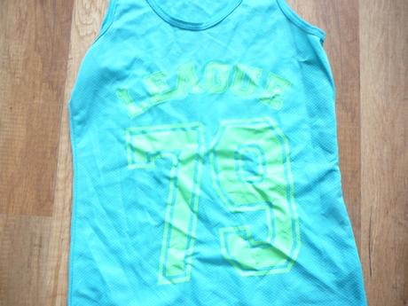 Chlapcenske tielko, 146