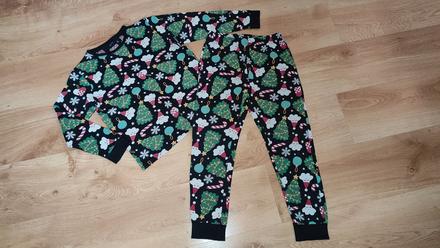 Pyzamko 134-140, lindex,134