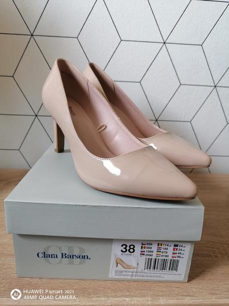 Špicaté lesklé béžové lodičky, clara barson,38
