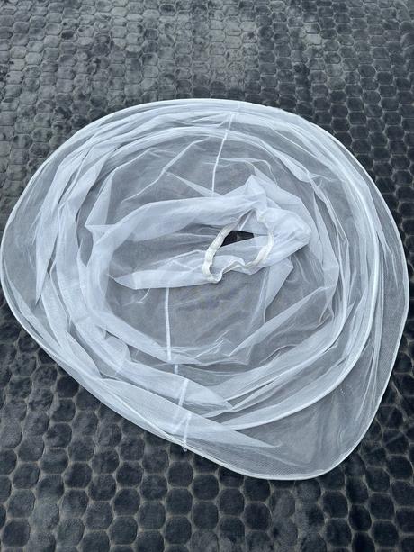 Svadobné šaty s mašľou, 36