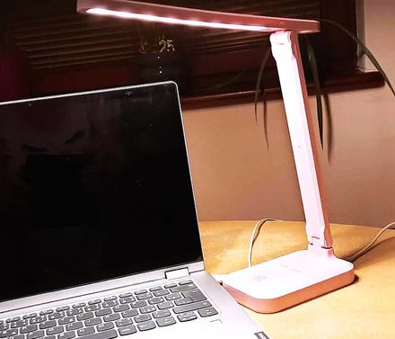 Predám malú stolnú lampičku, 