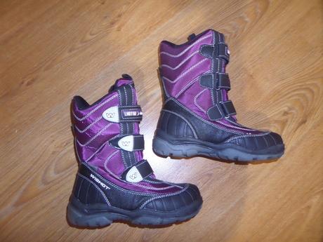 Vysoké športové čižmy, 34