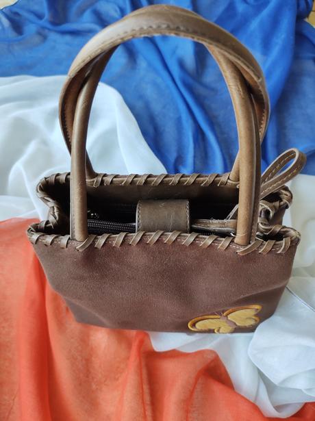 Hnedá kabelka - motýľ, 