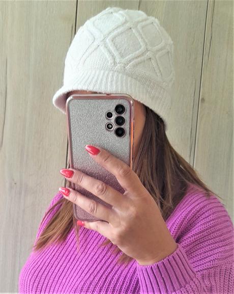 Dámska zimná čiapka,