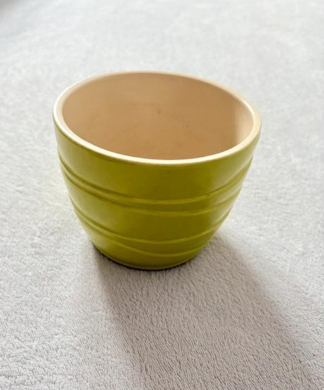 Zelený keramický kvetináč, 