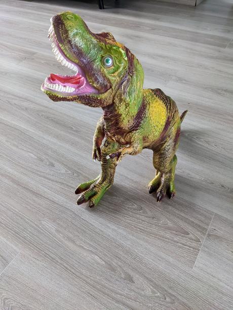 Tyranosaurus rex megaveľký, 