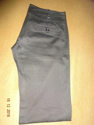 Čierne nohavice, 38