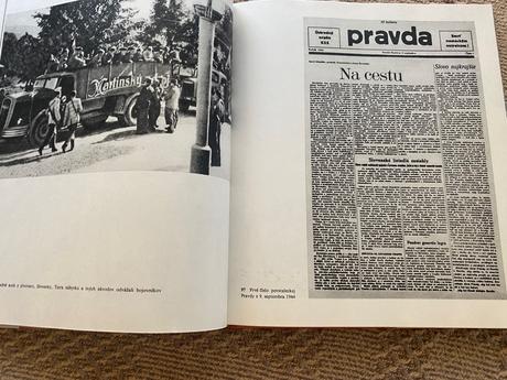 Nádherná historická stará retro kniha snp a turiec, 