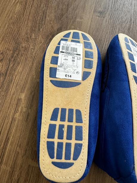 Domaca obuv, 33, cena s dopor. postou, marks & spencer,33