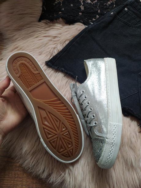 Lesklé tramky/tenisky, 40