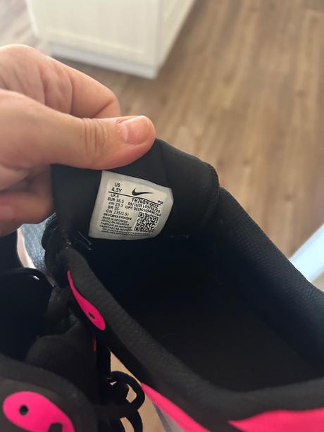 Tenisky cena s postou, nike,36