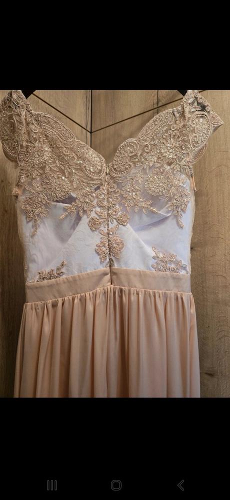 Spoločenské šaty, 36