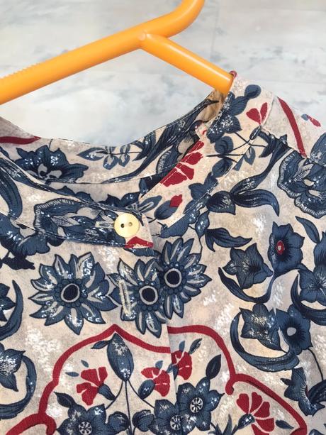 Hodvábna blúzka so stojačikom, m