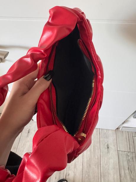 Červená kabelka shein, 