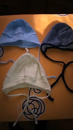 3x novorodenecká čiapočka , 56