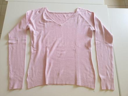 Ružový pulóver, m