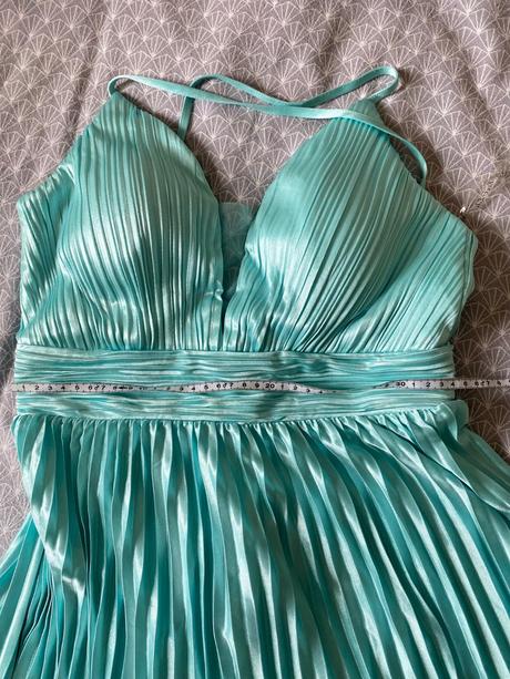 Spoločenské dlhé šaty, 38