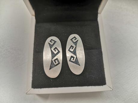 Strieborné náušnice, 