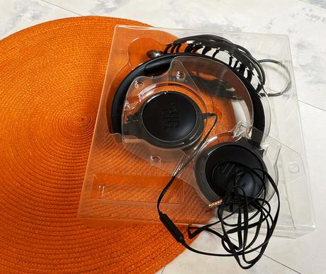 Káblové slúchadlá na uši jbl tune 500,