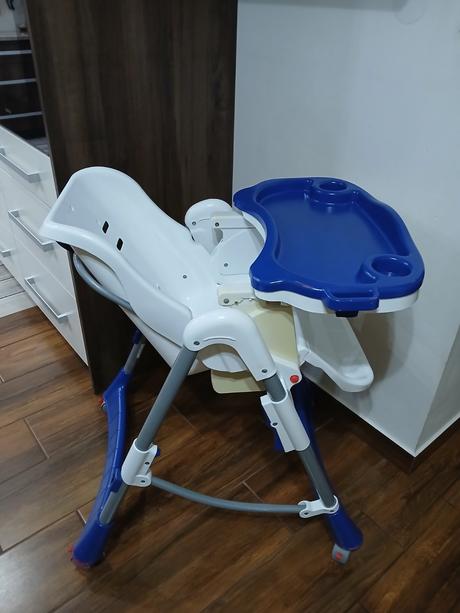 Detská jedálenská stolička, 