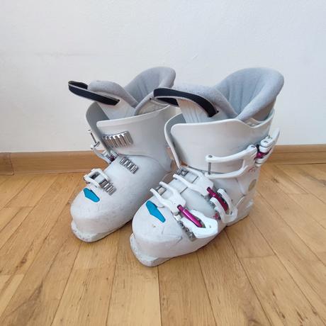 Lyžiarky, tecnica,32