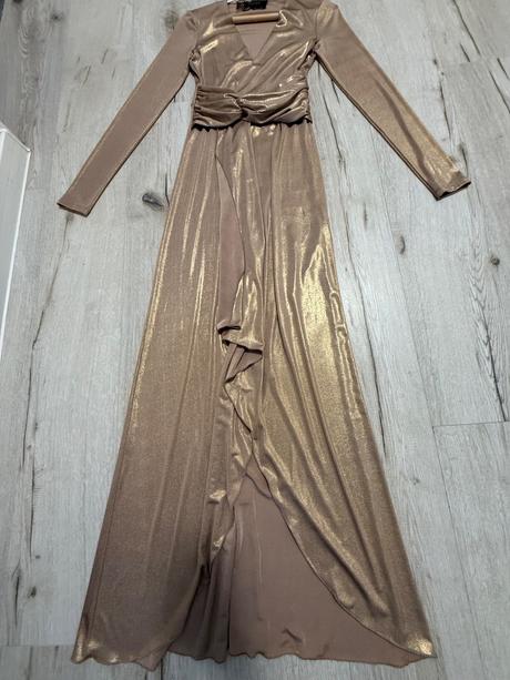 Spoločenské šaty,