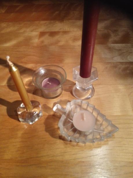 Sklenené svietniky,