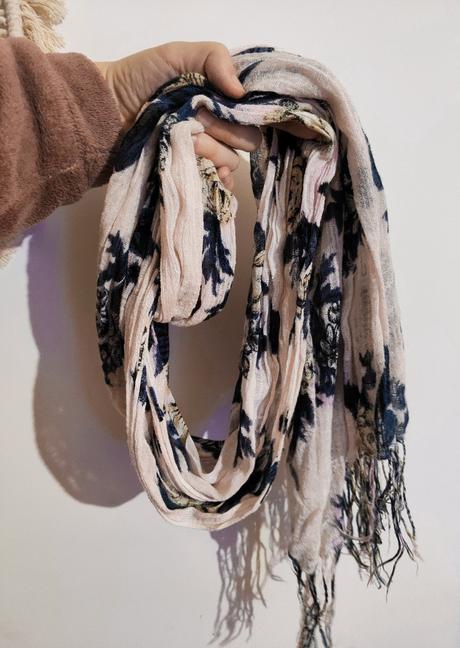 Svetlo ružová šatka na krk, f&f