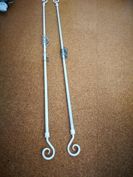 Garniza biela kovová 2 ks, 