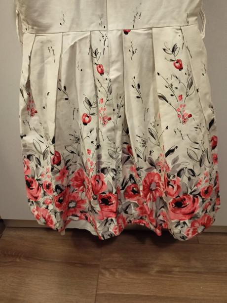 Spoločenské šaty zn. pandanam, veľ. 122, 122