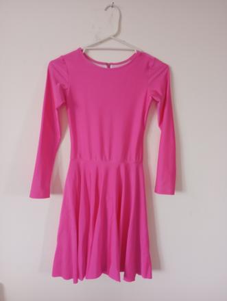 Tanečné šaty, 152