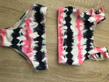 Predam bikiny, f&f,104