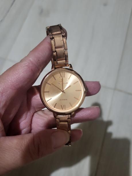 Elegantne hodinky, geneva