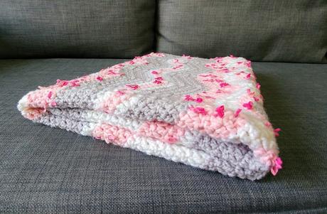 Ruzovo-siva rucne pletena deka - handmade, 