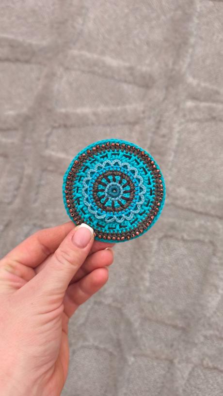 Tyrkysová handmade brošňa, 