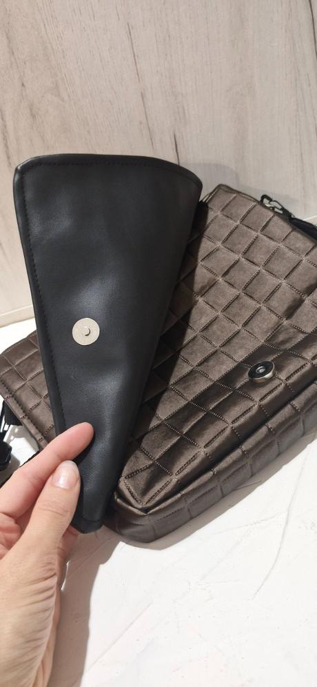 Crossbody,