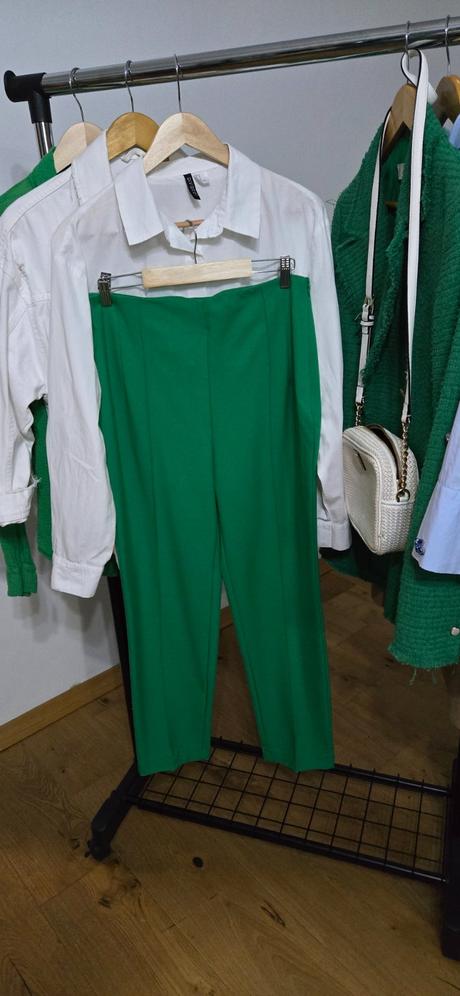 Nohavice reserved, reserved,l