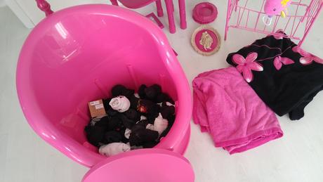 Ruzove kreslo, popptorp, super stav,