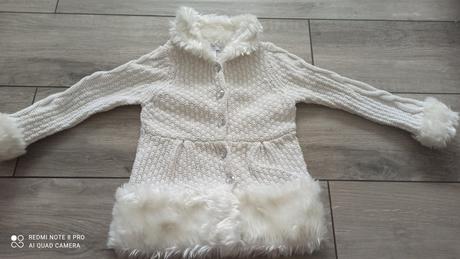 Krásny svetrík 104, 104