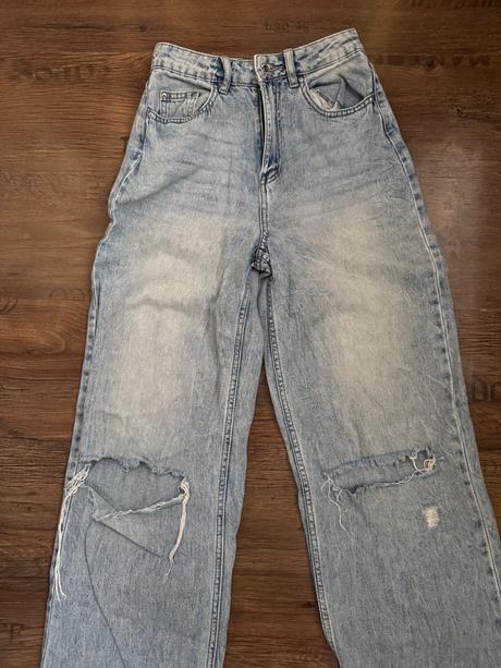 Roztrhané rifle, sinsay,34