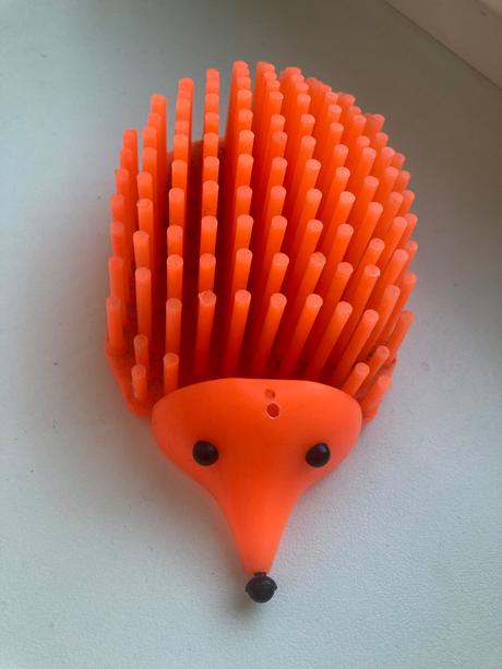 Retro stojan na ceruzky, 